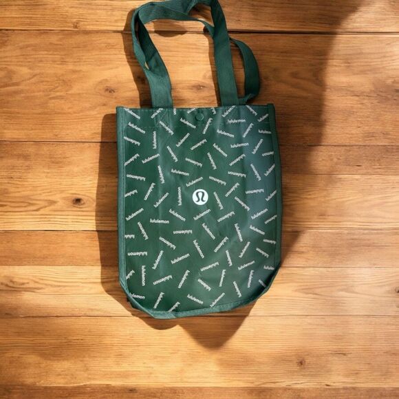Lululemon Reusable Limited Edition‎ Holiday Green Pink Medium Shopping Lunch Bag - Picture 1 of 3